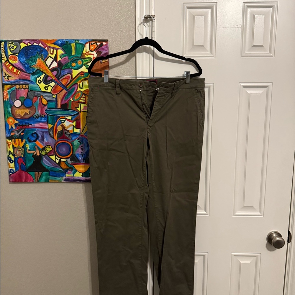 Untuck itMen’s Olive Pants
